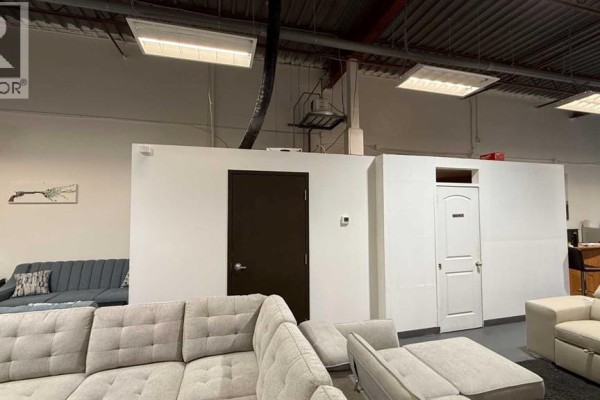 3, 3220 5  Ne, Calgary, AB T2A5N1 Photo 4