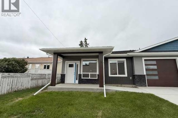 #3, 4738 49a Avenue, Lacombe, AB, photo 2