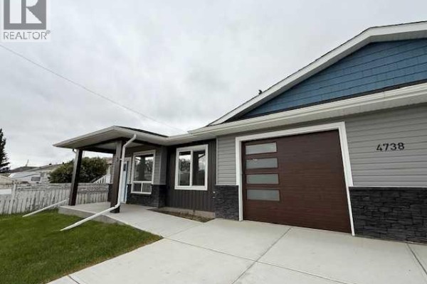 #3, 4738 49a Avenue, Lacombe, AB, photo 3