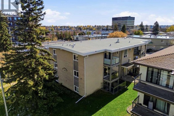 Kitchen - 3, 609 67 Avenue Sw, Calgary, AB T2V0M3 Photo 2