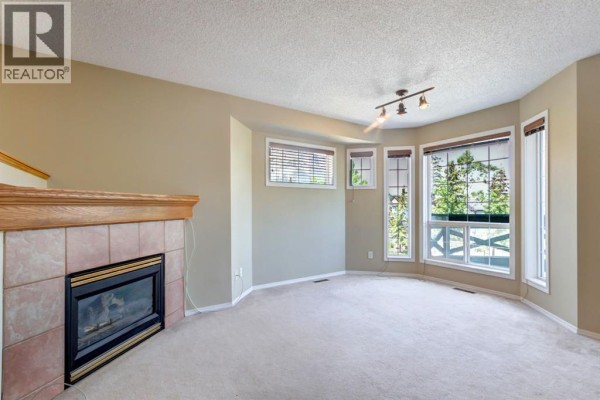 Dining room - 3, 823 Wilson Way, Canmore, AB T1W2Y8 Photo 4