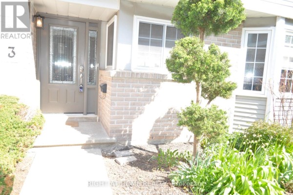 3 - 104 Woodlawn Road E, Guelph, ON, photo 3