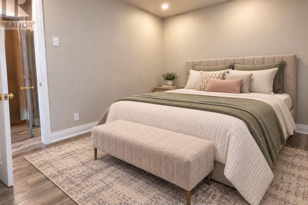 3 - 12 Somerset Street W, Ottawa, ON, photo 2