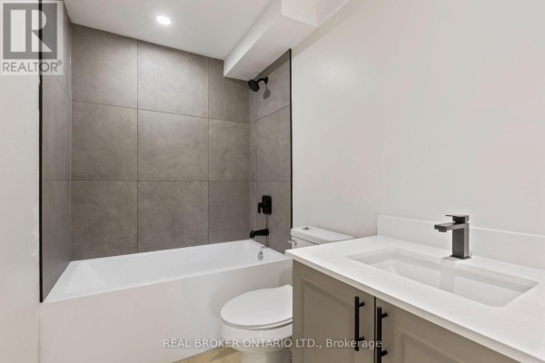 3 - 120 Thorold Road, Welland, ON L3C3V3 Photo 5
