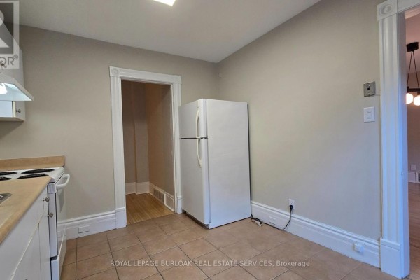 Bedroom 2 - 3 - 13-15 Midland Street, St  Catharines, ON L2R2V7 Photo 4