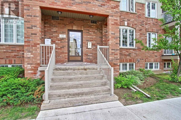 Dining room - 3 - 133 Isaac Devins Boulevard, Toronto, ON M9M0C4 Photo 2