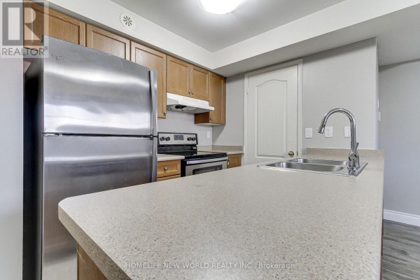 3 - 133 Isaac Devins Boulevard, Toronto, ON M9M0C4 Photo 5