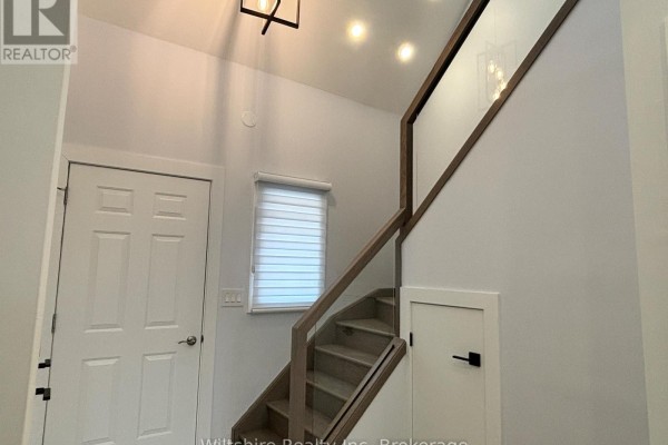 3 - 14 Glendale Drive, Tillsonburg, ON, photo 2