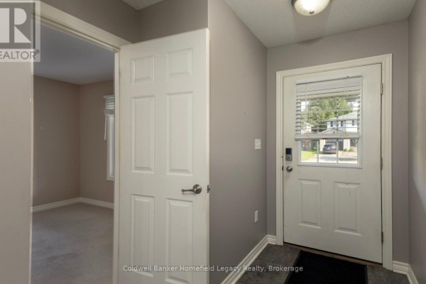 3 - 144 Southvale Road, St  Marys, ON, photo 3