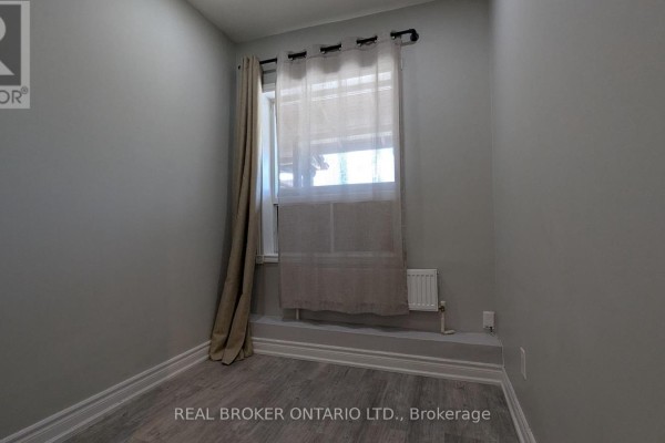 3 - 157 Main Street, Toronto, ON M4E2Z5 Photo 5