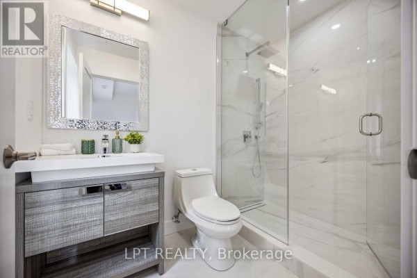 3 - 19 Hatfield Crescent, Toronto, ON M9W3R7 Photo 3