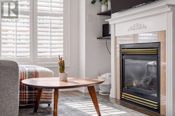 Bedroom 2 - 3 - 19 Thirtieth Street, Toronto, ON M8W3B7 Photo 4