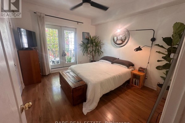 3 - 198 Augusta Avenue, Toronto, ON M5T2L6 Photo 3
