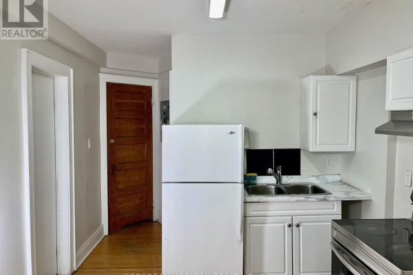 3 - 2257 Dundas Street W, Toronto, ON M6R1X6 Photo 4