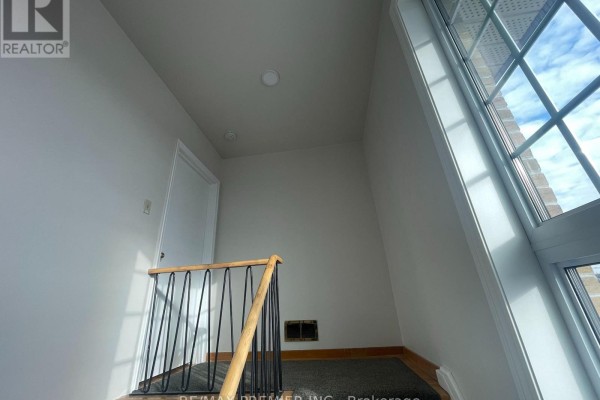 3 - 2360 Keele Street, Toronto, ON M6M4A5 Photo 4