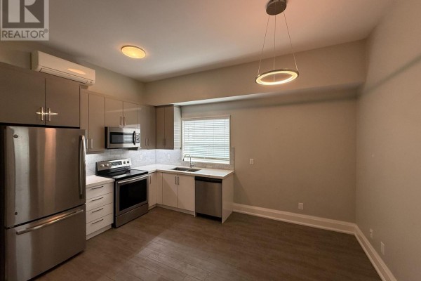 3 - 2548 Eglinton Avenue W, Toronto, ON, photo 2