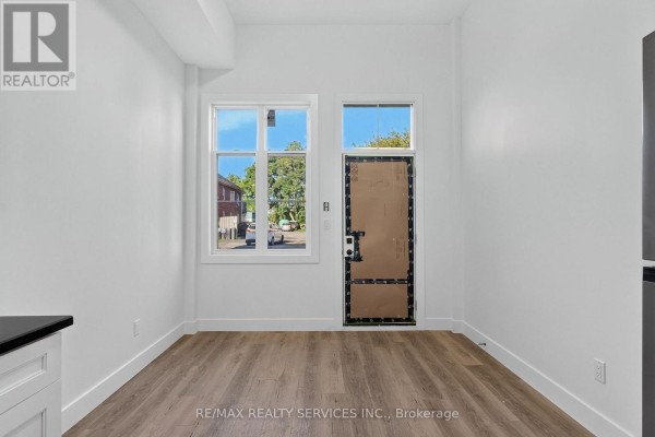3 - 260 King Street, Welland, ON L3B3J8 Photo 4