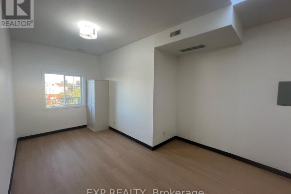 3 - 264-268 Ottawa Street N, Hamilton, ON L8H3Z9 Photo 2