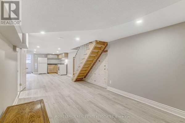 3 - 274 Ossington Avenue, Toronto, ON M6J3A3 Photo 2