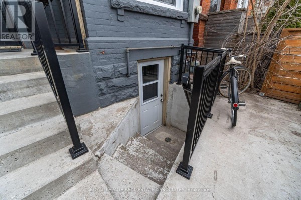 3 - 274 Ossington Avenue, Toronto, ON M6J3A3 Photo 3