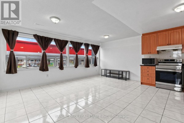 3 - 2922 Islington Avenue, Toronto, ON M9L2K4 Photo 4