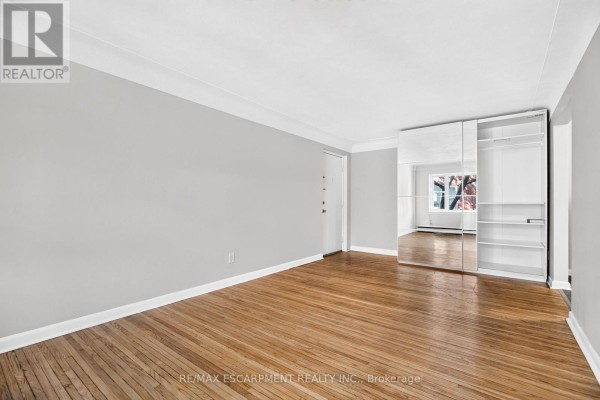 Primary Bedroom - 3 - 3 Applewood Avenue, Hamilton, ON L8G3S4 Photo 4