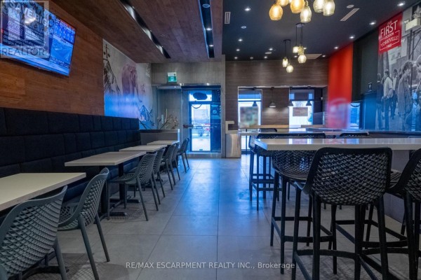 3 - 300 Fourth Avenue, St  Catharines, ON, photo 2