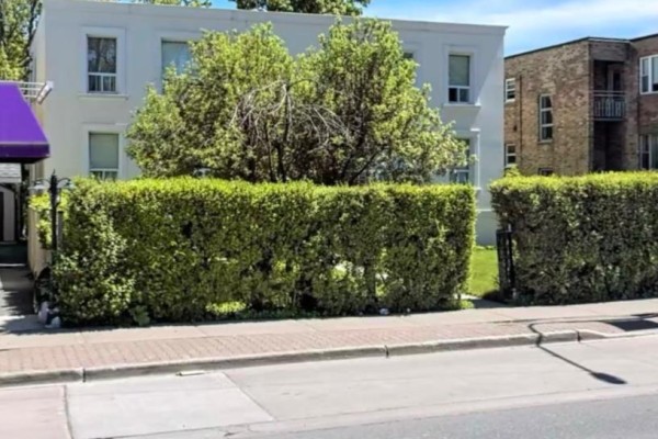 3 - 339 Lakeshore Road E, Mississauga, ON L5G1E7 Photo 2