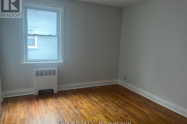 Bedroom 2 - 3 - 384 Blake Boulevard, Ottawa, ON K1L6L2 Photo 3