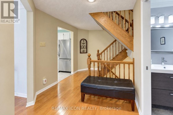 Eating area - 3 - 406 Craigleith Drive, Waterloo, ON N2L5T2 Photo 5