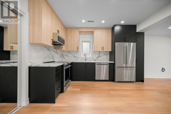 3 - 412 Glenholme Avenue, Toronto, ON M6E3E7 Photo 4