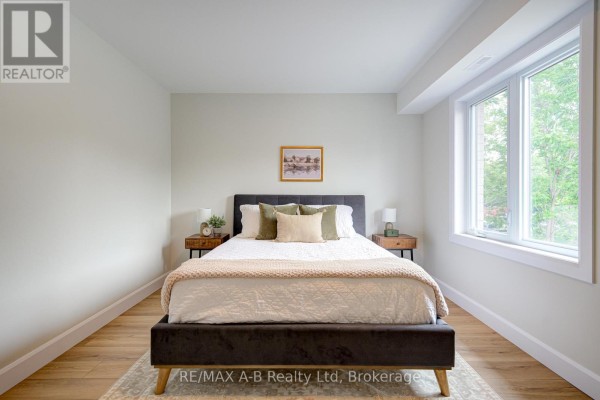 3 - 428 Queen Street W, St  Marys, ON, photo 3
