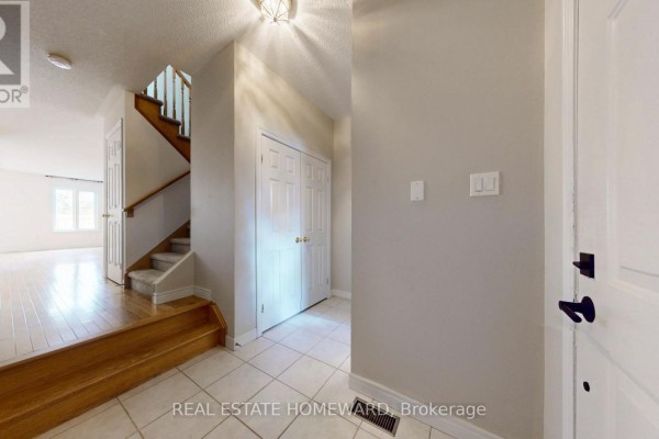 Living room - 3 - 476 Walker's Line, Burlington, ON L7N2E2 Photo 3
