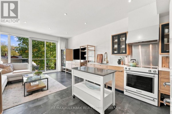 Kitchen - 3 - 48 Boston Avenue, Toronto, ON M4M2T9 Photo 3