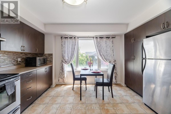 Primary Bedroom - 3 - 4855 Half Moon Grove, Mississauga, ON L5M8C7 Photo 5