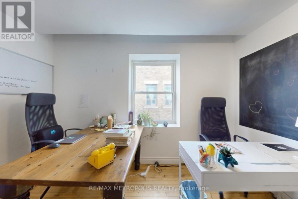 3 - 527 Bloor Street W, Toronto, ON M5S1Y5 Photo 4