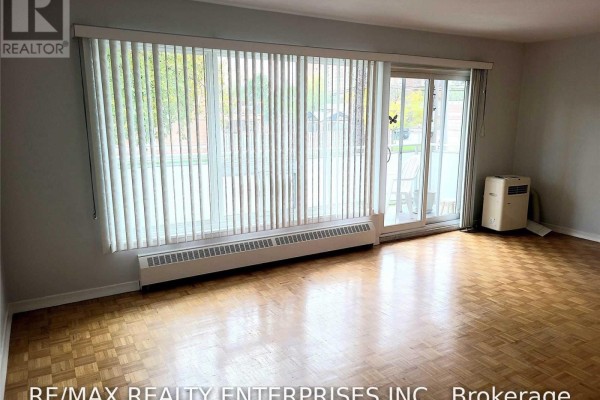 Bedroom - 3 - 54 Rabbit Lane, Toronto, ON M9B5S7 Photo 4