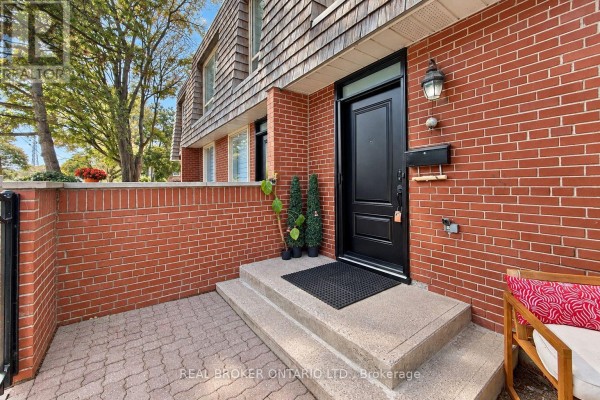 Den - 3 - 69 Upper Canada Drive, Toronto, ON M2P2A2 Photo 3