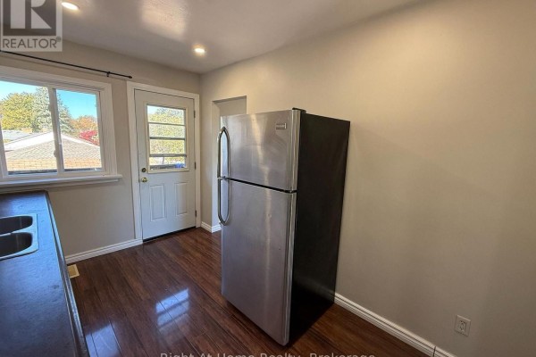3 - 7 Balmoral Drive, Kitchener, ON N2M2J7 Photo 5