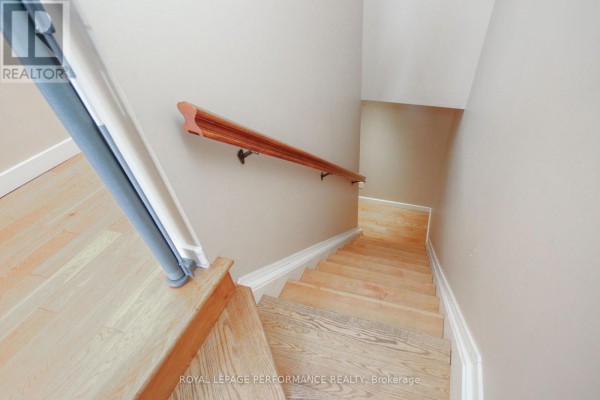 Bathroom - 3 - 736 Cooper Street E, Ottawa, ON K1R5J6 Photo 4