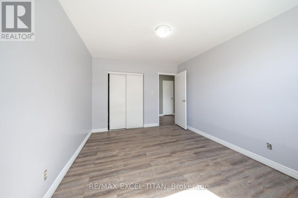 3 - 799 Robinson Street, Burlington, ON L7R2L4 Photo 4