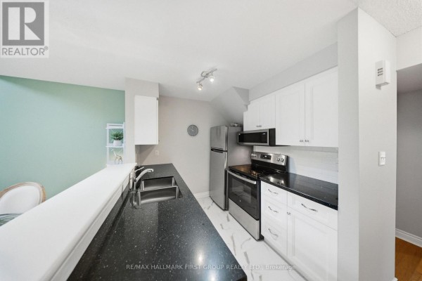 Dining room - 3 - 8 Petra Way, Whitby, ON L1R0A6 Photo 3