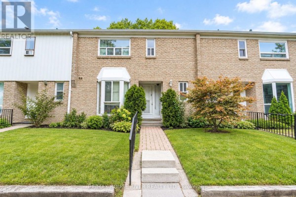 3 - 9 Gosford Boulevard, Toronto