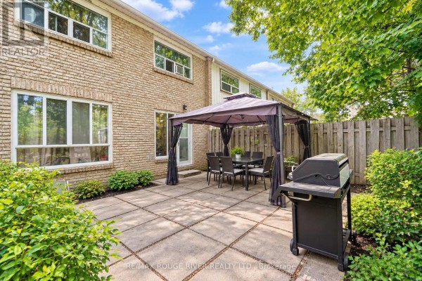Kitchen - 3 - 9 Gosford Boulevard, Toronto, ON M3N2G7 Photo 2