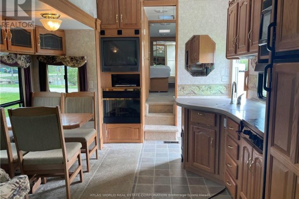 3 - 9 Tamarac Road, Northern Bruce Peninsula, ON N0H2R0 Photo 4