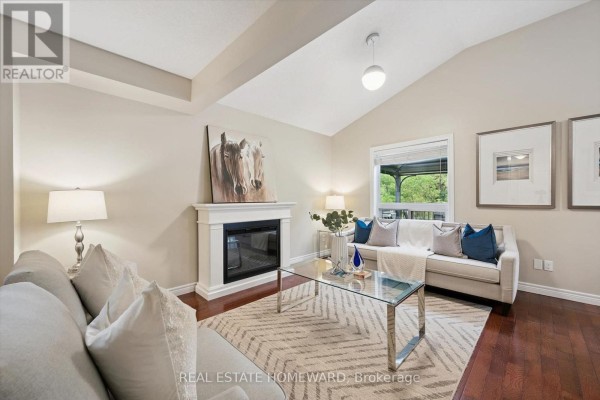 Living room - 3 - 90 Alderson Drive, Cambridge, ON N3C0E4 Photo 5