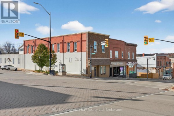 3 - 90 Main Street, Penetanguishene, ON L9M1T4 Photo 2