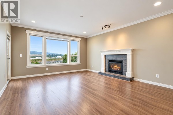 3 1615 Shaughnessy Street, Port Coquitlam, BC V3C6K9 Photo 4