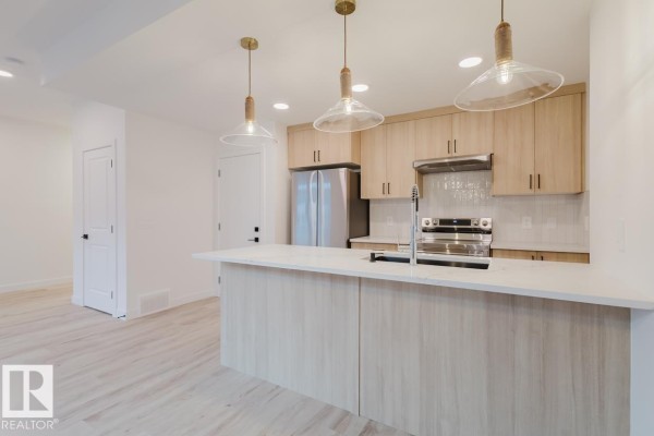 Kitchen - #3 16231 19 Avenue Sw, Edmonton, AB T6W5C6 Photo 3