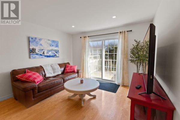 3 17 Heatherway Drive, Cornwall, PE, photo 2
